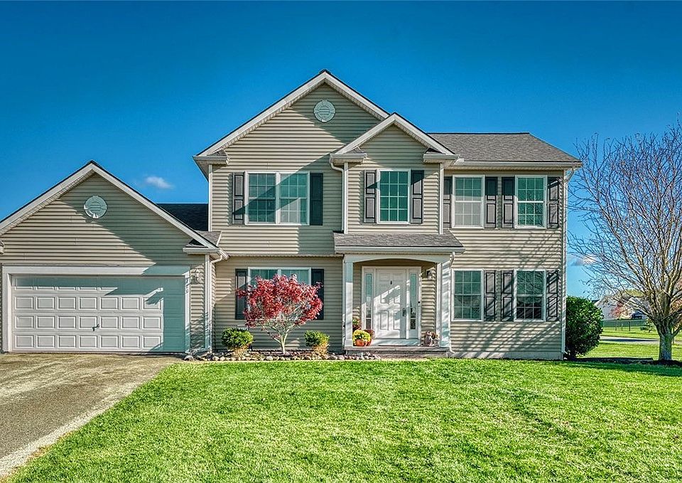 1st image of 123 Longton Pl