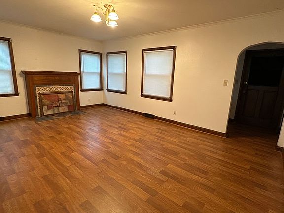 5th image of 1727 Franklin St