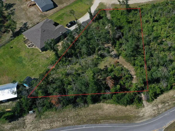 602 Hickory Bluff Dr, Southport, FL 32409
