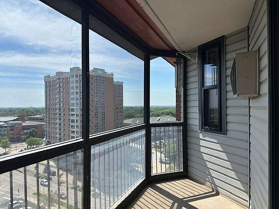 4th image of 6500 Woodlake Dr APT 1104