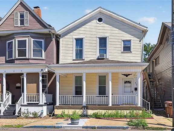 4th image of 614 Main St