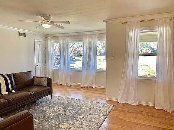5th image of 807 Bristol Ct