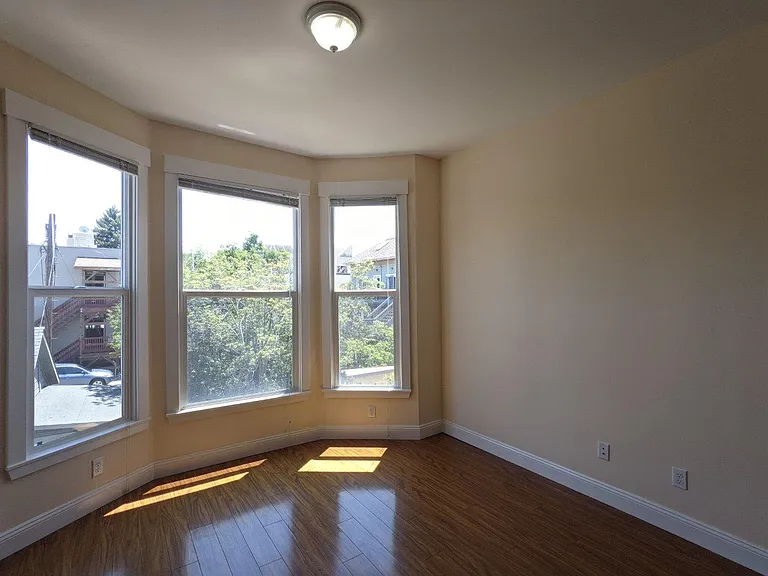2210 Durant Ave — Photo 13