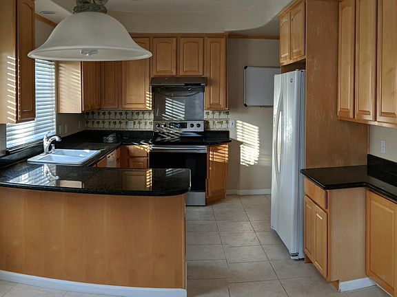 3rd image of 1742 Cambria Ct