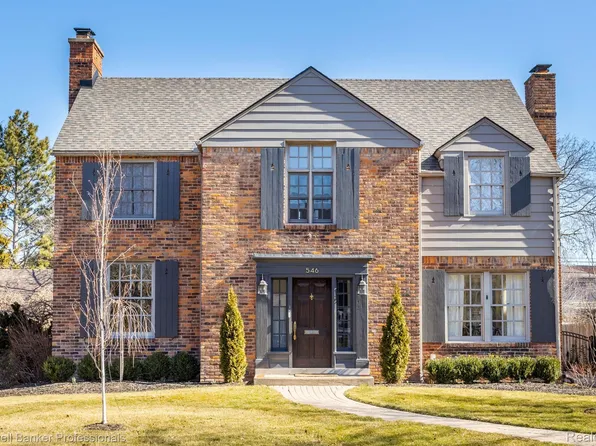 546 Lincoln Rd, Grosse Pointe, MI 48230