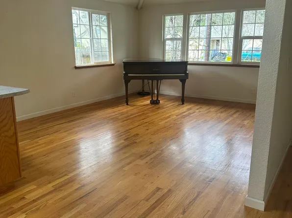 632 J St, Blue Lake, CA 95525