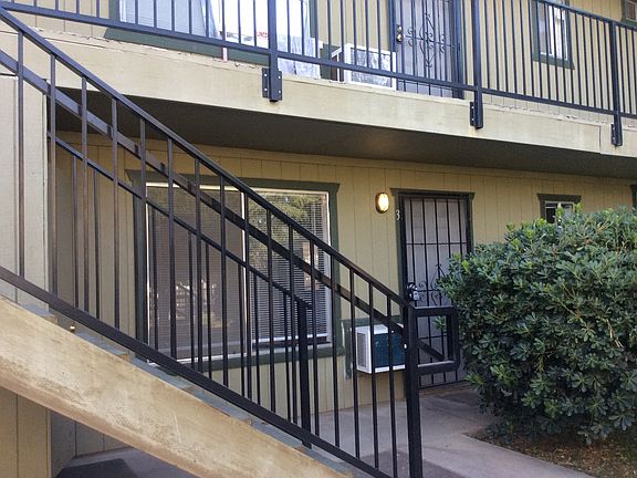 2nd image of 935 Kenwood Ave APT 3