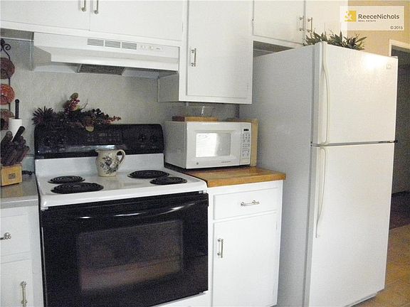 4th image of 5317 W 76th Ter