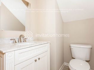 6916 Chieftain Dr, Charlotte, NC 28216