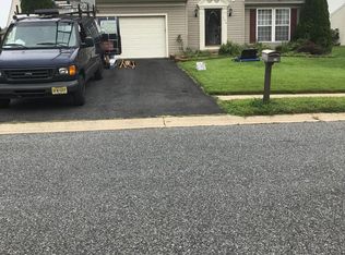 204 Shetland Dr, New Castle, DE 19720