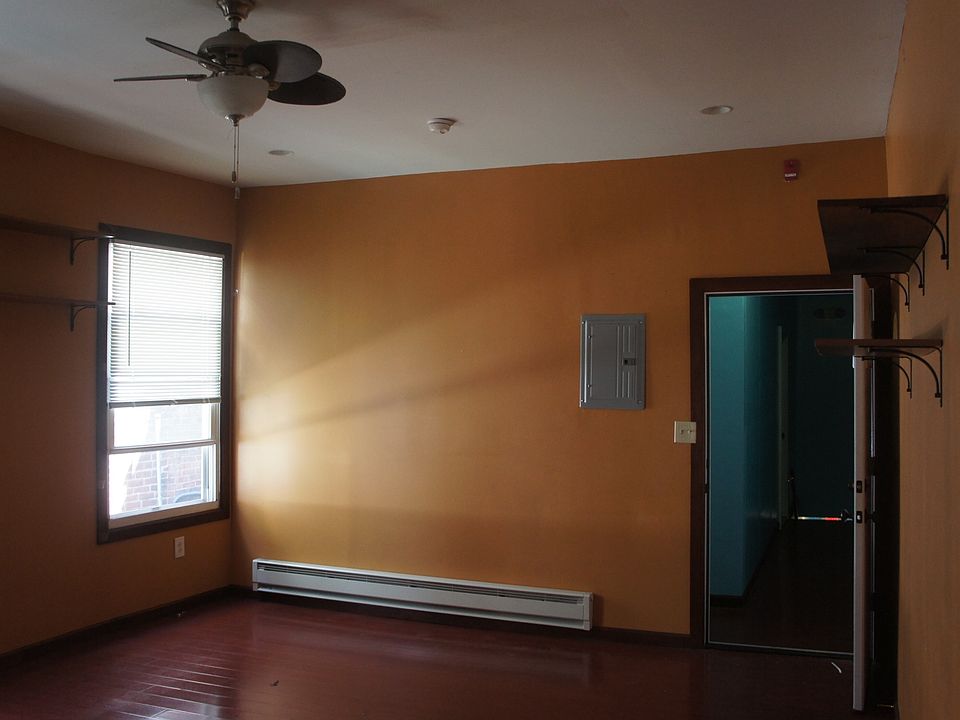 2nd image of 5025 Baltimore Ave APT 2