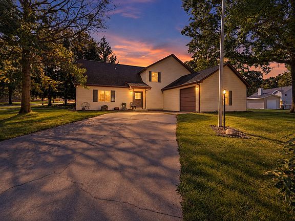 4th image of 1801 Lake Shore Dr
