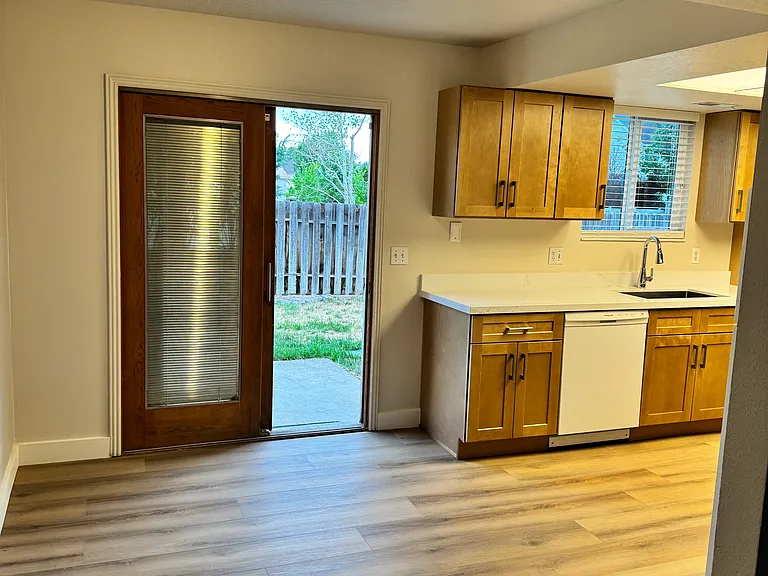 415 E 7415 S #A — Photo 20