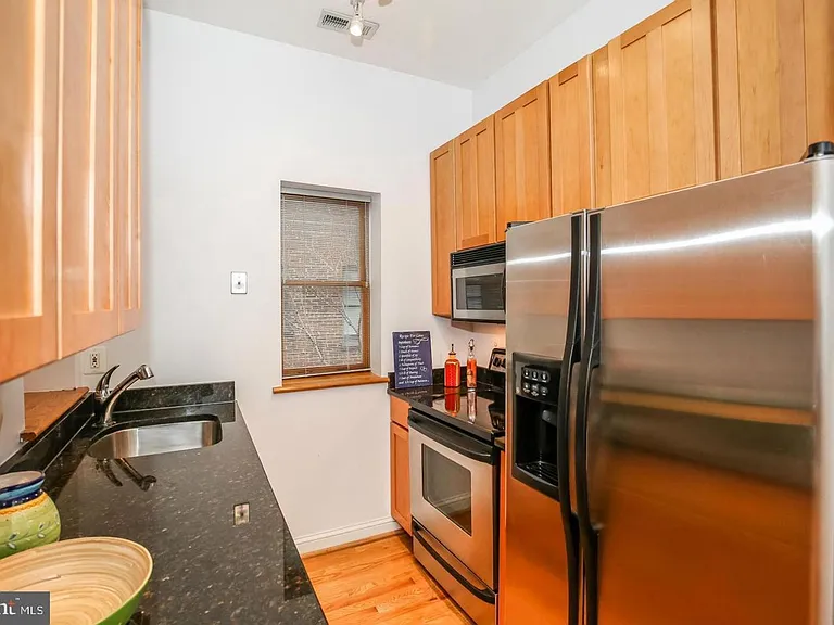 1427 Chapin St NW #301 — Photo 6