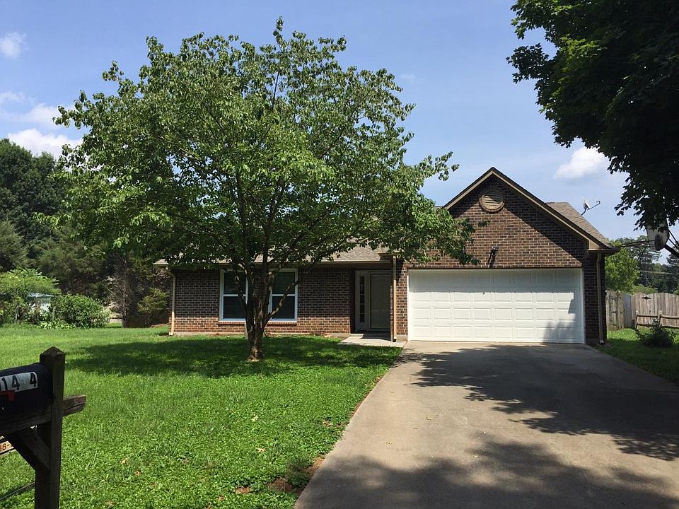 1st image of 1404 Willow Crossing Dr