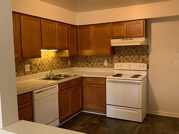 5th image of 2750 Cherokee Dr #500-2
