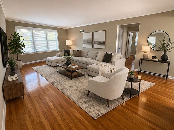 4th image of 7308 Pershing Ave APT 2E