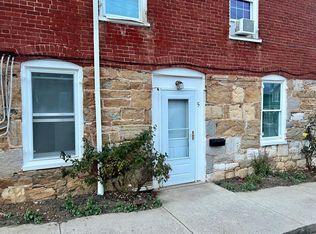 400 N Mildred St APT 5, Charles Town, WV 25414