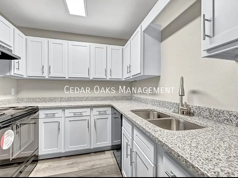 4346 W Thrasher Dr — Photo 9