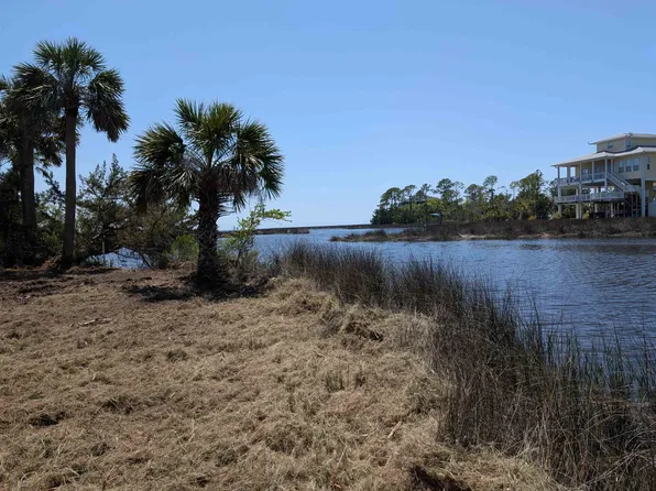 4 Fiddlers Trce #1, Crawfordville, FL 32327