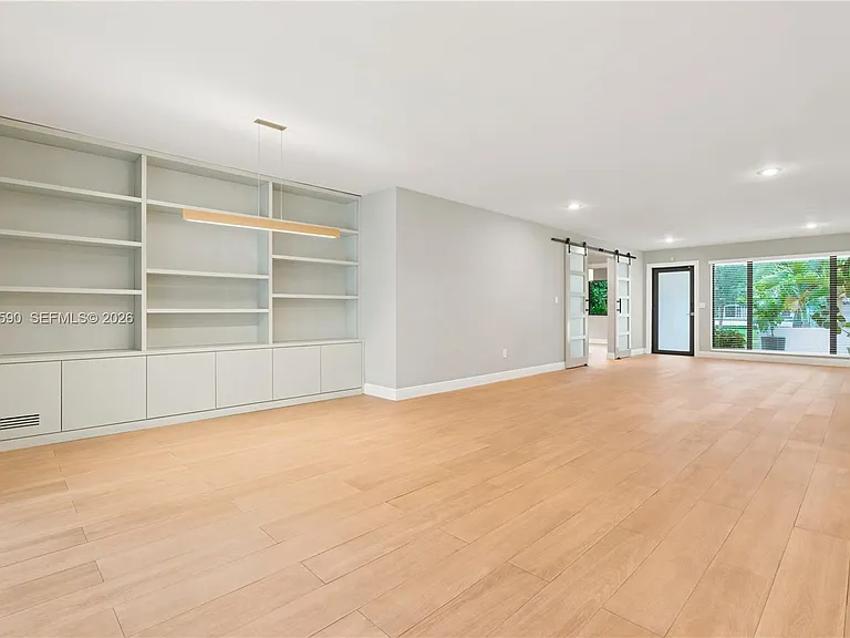 835 Malaga Ave — Photo 8