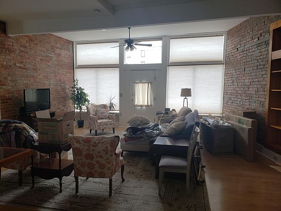 4th image of 731 Philadelphia St Floor 1