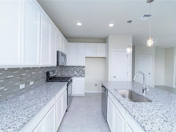 2nd image of 13908 Eucalyptus Bnd Unit 135