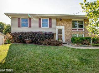 514 N Alder Ave, Sterling, VA 20164