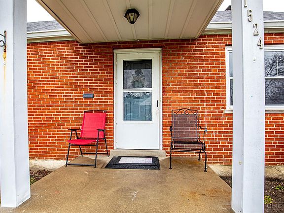 3rd image of 1524 Gardenwood Ct