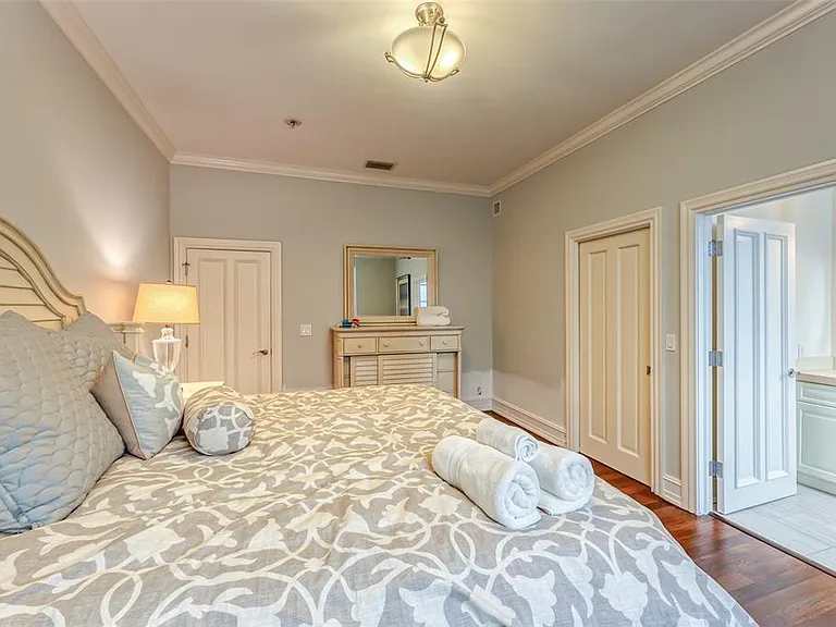 1313 E Lake Dr — Photo 70