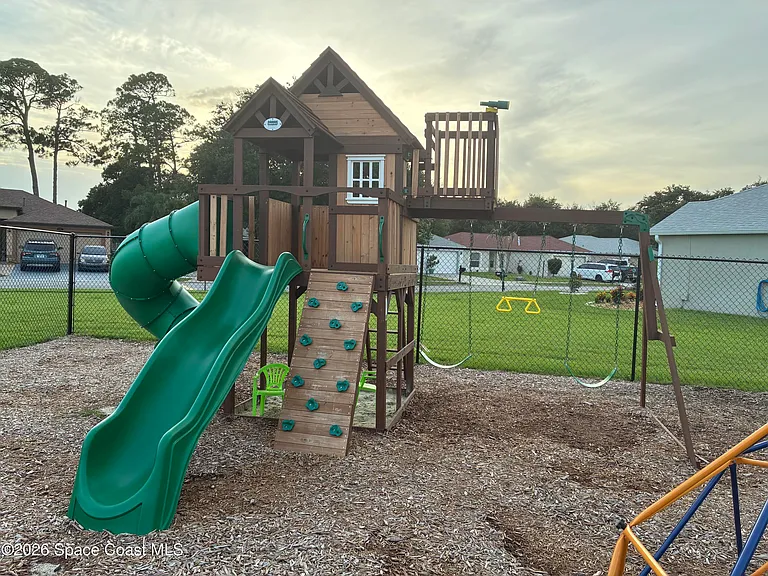 1776 Vista Lake Cir — Photo 26