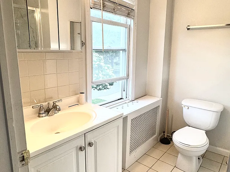 37 Essex Ave #2 — Photo 10