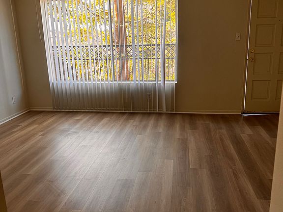 3rd image of 203 Montana Ave APT 204