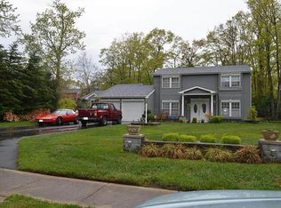 19 Harpers Ferry Rd, Toms River, NJ 08753