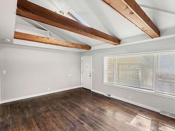 4th image of 3113 Oakwood St