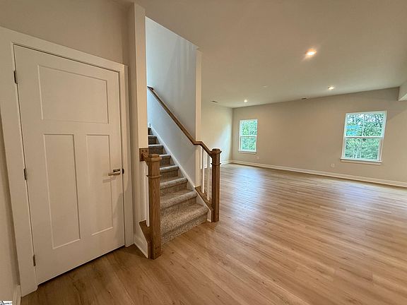 4th image of 747 Vestrella Rd