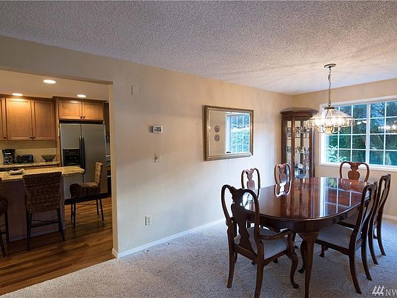 4th image of 6821 Dena Ct SE
