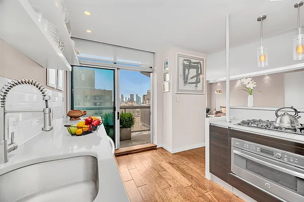 188 East 64th Street #2903 in Lenox Hill, Manhattan | StreetEasy