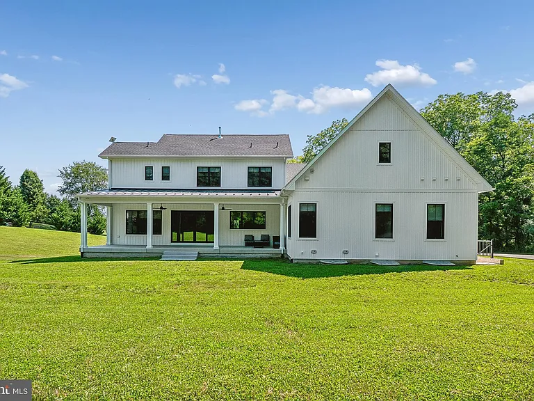 240 Lewis Williams Ln — Photo 2