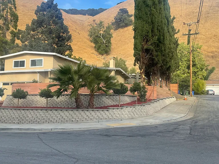 Canyon Heights Dr — Photo 3