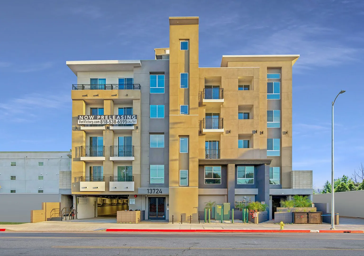 V on Victory Apartments — Photo 3