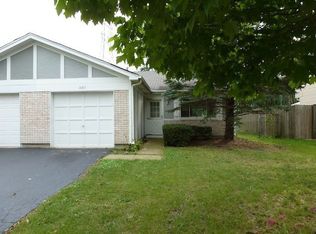 1087 Pheasant Run Ln, Aurora, IL 60504