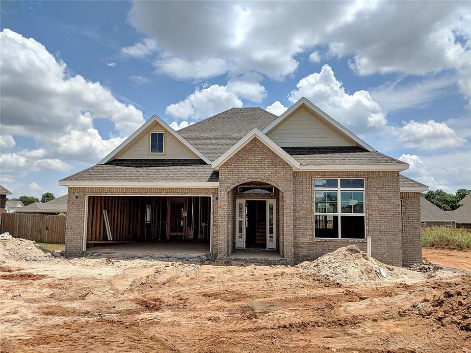 1st image of 2628 N Chapel Dr
