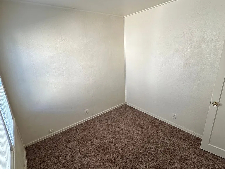 243 W 18th St #1-12 — Photo 10