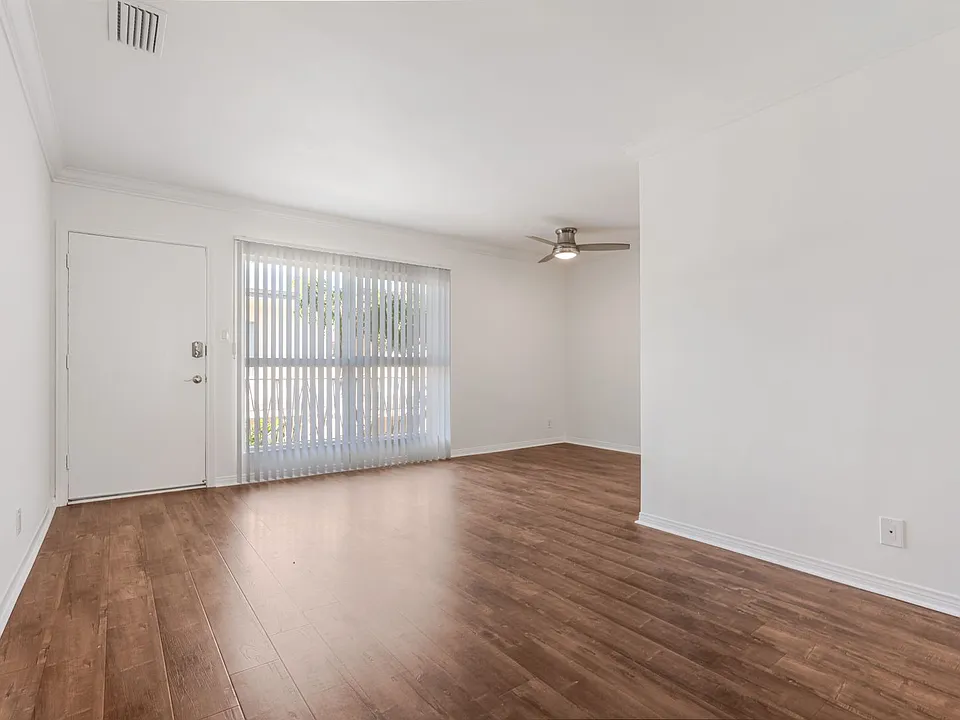 3940 Inglewood Blvd #3944