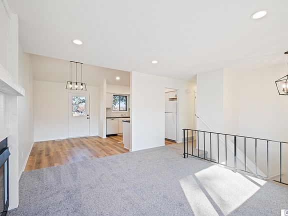 3rd image of 7904 Clover Ct