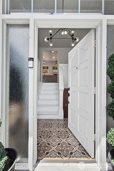 2nd image of 2678 Maplewood Drive