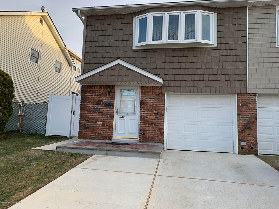 1st image of 466 Leverett Ave