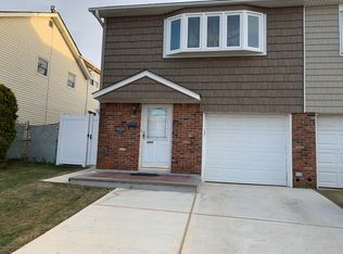 466 Leverett Ave, Staten Island, NY 10308