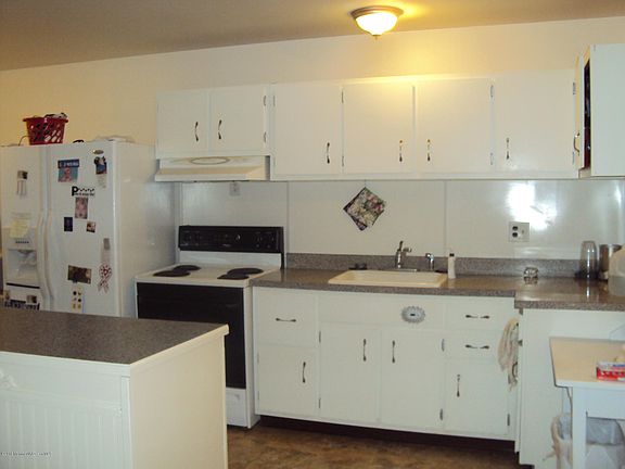 2nd image of 7 Valley Stream Drive #A